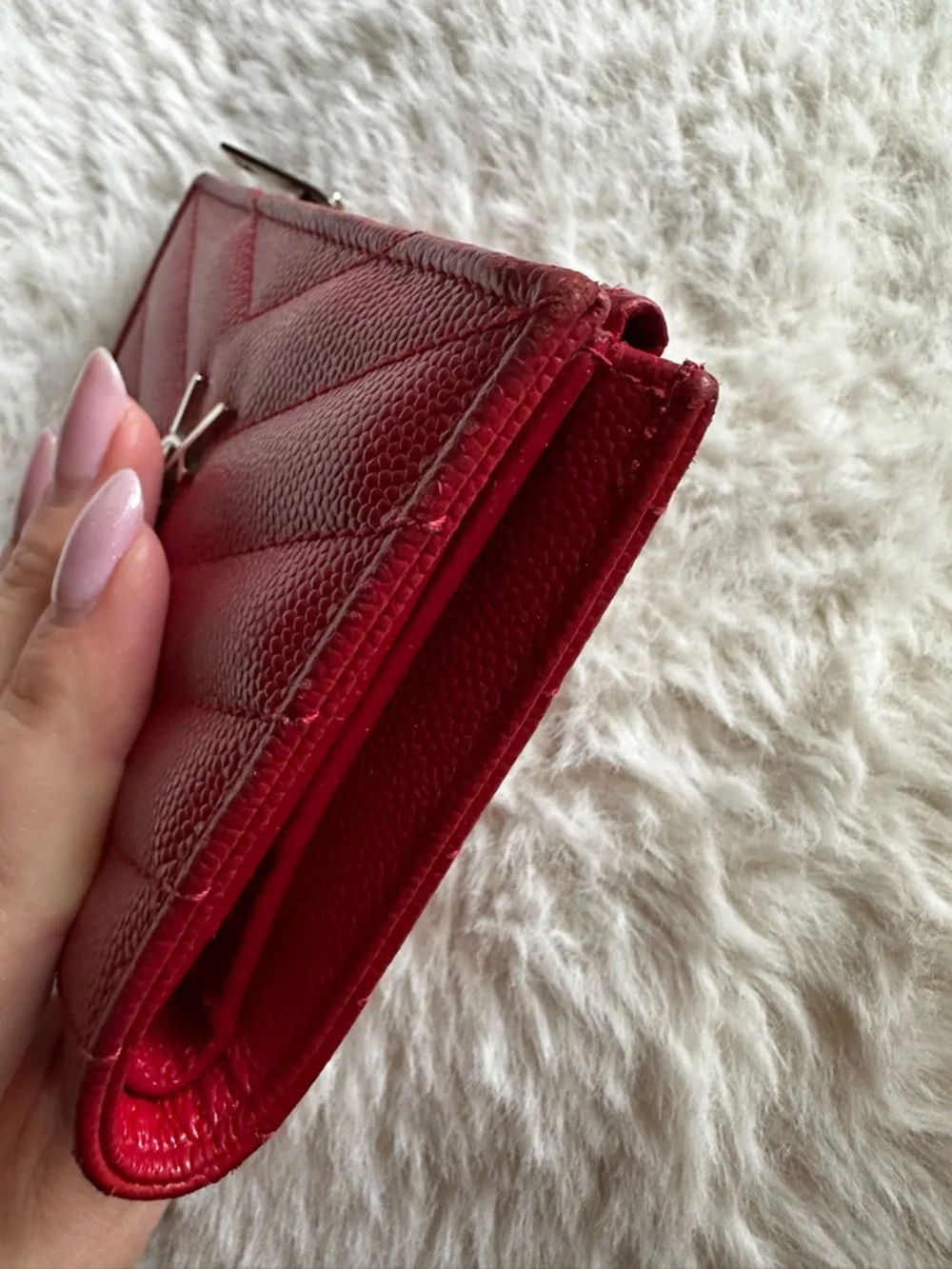 Yves Saint Laurent CASSANDRE MATELASSÉ BI-FOLD WALLET IN GRAIN DE POUDRE LEATHER - Picture 5 of 6